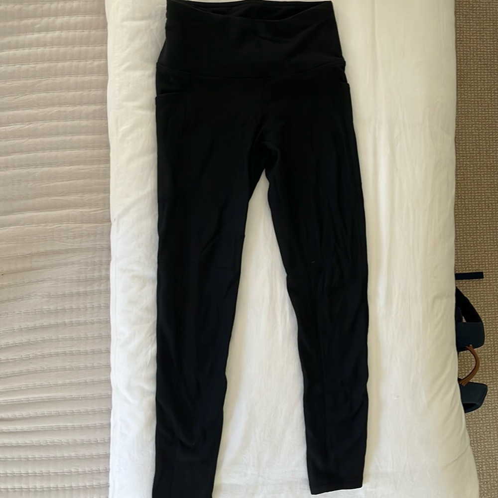 CRZ yoga fleece lined leggings. The comfiest and warmest pants for winter time!